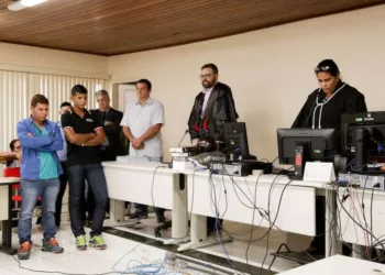 Júri popular condena um e absolve outro por morte de jovens em casa noturna