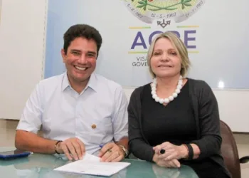 Gladson Cameli assina decreto que cria a Secretaria de Planejamento e Gestão