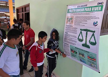 FAAO leva projeto sobre o meio ambiente à escola em Mâncio Lima