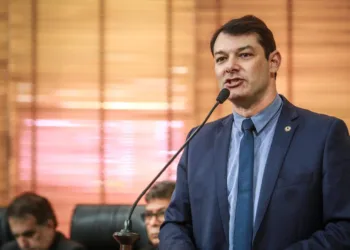 Projeto Ficha Suja de autoria do deputado Roberto Duarte é aprovado com unanimidade na Aleac