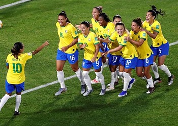 Brasil vence a Itália e avança para as oitavas de final