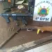 Polícia troca tiros com bandidos na Sapolândia e apreende metralhadora e escopeta