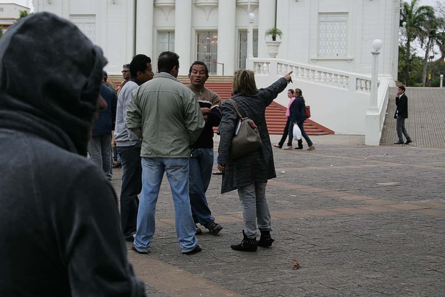 Forte onda de frio polar chega ao Acre neste domingo com chuvas e ventos intensos