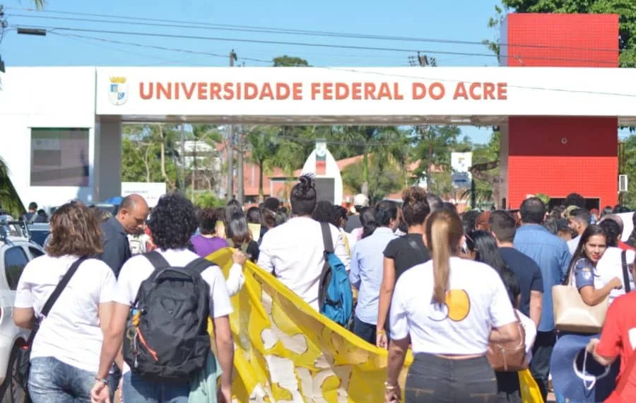 Com ameaça de corte de recursos, alunos da Ufac não descartam paralisação geral