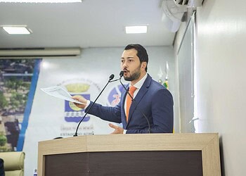 Emerson Jarude entra com ação para invalidar licitação que aluga jatinho para atender Gladson Cameli