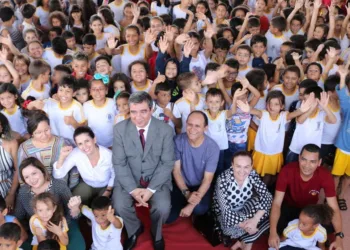 Presidente do TRE/AC prestigia entrega da sala multimeios em escola da rede municipal de ensino da Capital