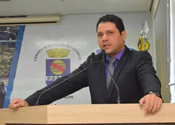Vereador diz que artista expulso da Câmara agiu por interesse político: ‘trabalhou para Marcus Alexandre’