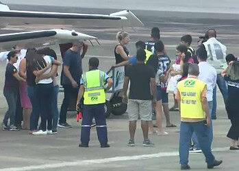 Corpo de estudante morta em acidente chega em Rio Branco sob forte comoção — Foto Reprodução Rede Amazônica Acre