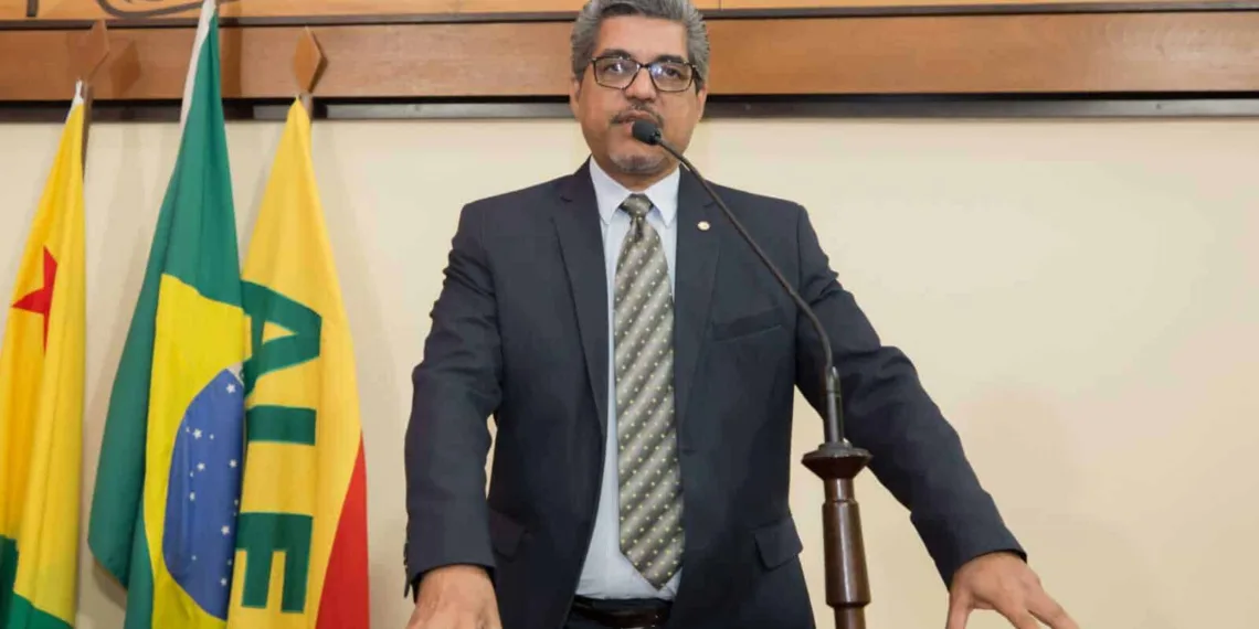 Comissão de Educação da Aleac vai ouvir Mauro Sérgio a pedido de Edvaldo Magalhães