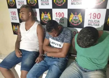 Bope estoura boca de fumo no Bom Jesus, prende três  suspeitos, armas e drogas