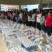 Alunos da Escola Primeiro Passo entregam mais de 2 mil kg de alimentos e produtos de higiene para instituições