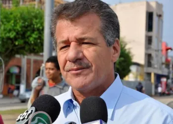 Ex-prefeito de Cruzeiro do Sul deve ressarcir R$ 200 mil por dano causado aos cofres públicos