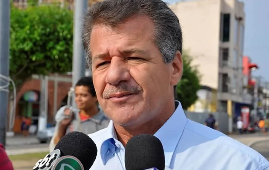 Ex-prefeito de Cruzeiro do Sul deve ressarcir R$ 200 mil por dano causado aos cofres públicos