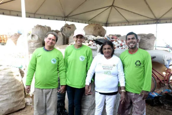 Cooperativa Catar faz campanha de arrecadação de papel A4 e livros para reciclagem