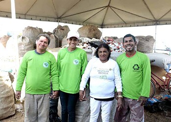Cooperativa Catar faz campanha de arrecadação de papel A4 e livros para reciclagem