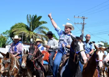 De olho na Expoacre, Governo do Estado confirma antecipação do salário de julho e da primeira parcela do 13°