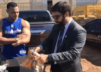 Mesmo preso, garçom Wendhel da Silva trocava mensagens com médico Giovanni Casseb e pede a pede a morte de jornalista