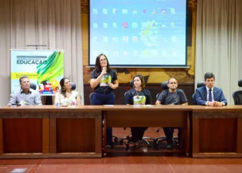 Socorro Neri defende fortalecimento de Conselhos Municipais de Educação