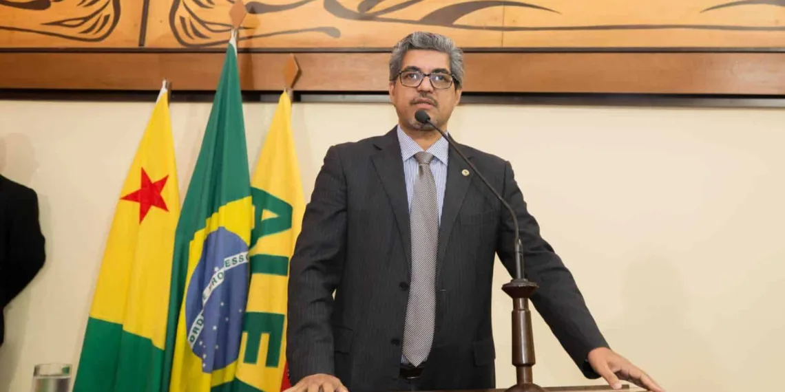 Ao derrubar os vetos de Gladson o Parlamento acreano se engrandeceu, diz Edvaldo Magalhães