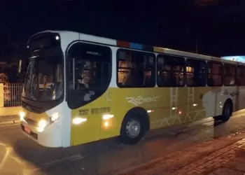 Ônibus voltam a serem alvos de assaltantes em Rio Branco