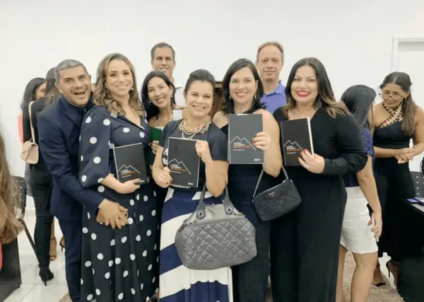 COLUNA ROBERTA LIMA - 02/09/2019 4 COLUNA ROBERTA LIMA - 02/09/2019