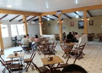 Empreendedor investe em cafeteria moderna e agradável em Brasileia