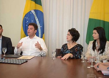 Governo reúne chefes dos poderes no Palácio para falar sobre alteração na LDO 20 Governo reúne chefes dos poderes no Palácio para falar sobre alteração na LDO