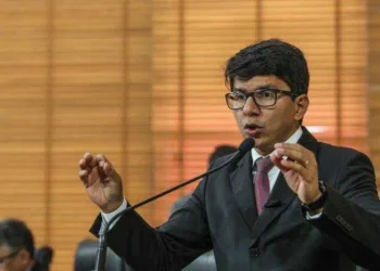 Jenilson propõe multa de R$ 10 mil para os “fura-filas” da vacina