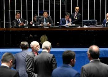 Senado aprova texto-base da reforma da Previdência