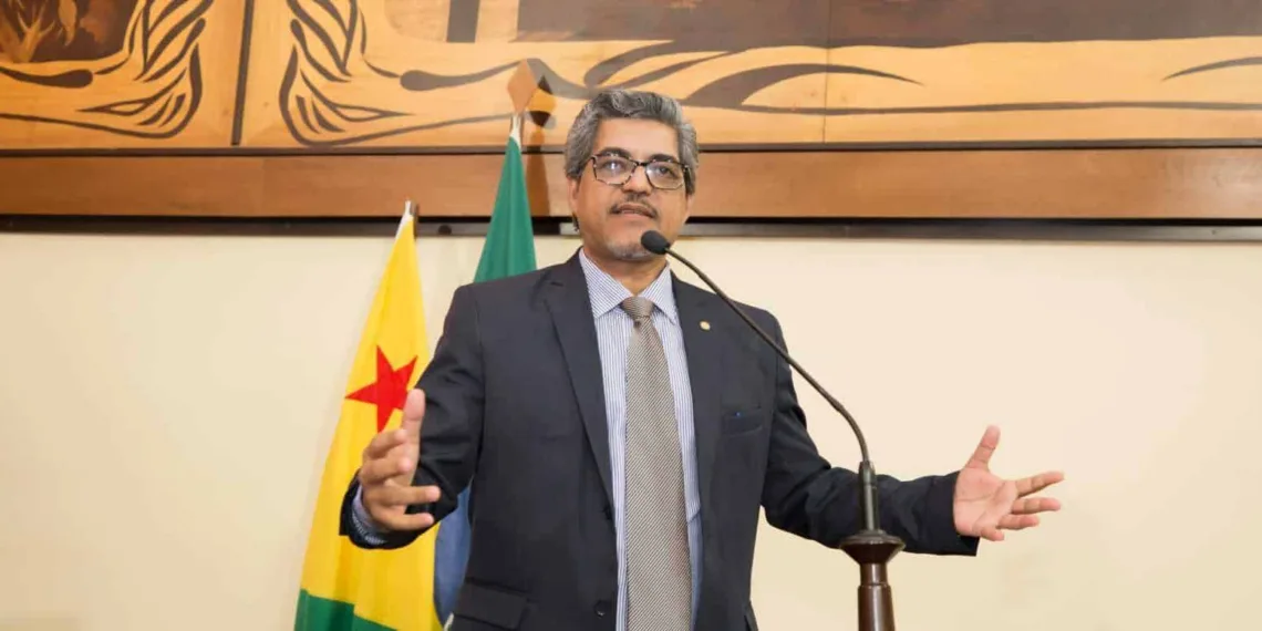 PL de Edvaldo Magalhães visa corrigir falha na legislação que cobra ICMS de restaurantes