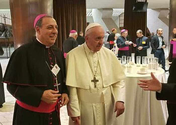 Dom Joaquín Pertiñez aparece em foto com Papa Francisco