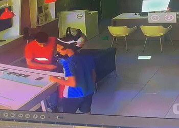 Criminosos invadem loja ao lado de delegacia no Acre e levam mais de 20 celulares