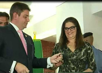 Gladson Cameli pode nomear servidores para assumir os setores da Saúde