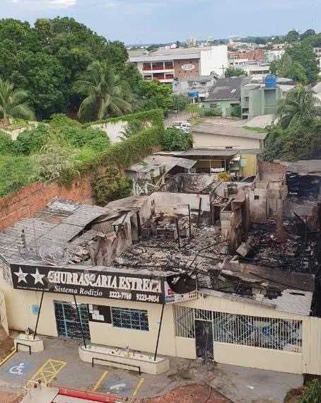 Incêndio destrói churrascaria Estrela no Centro de Rio Branco