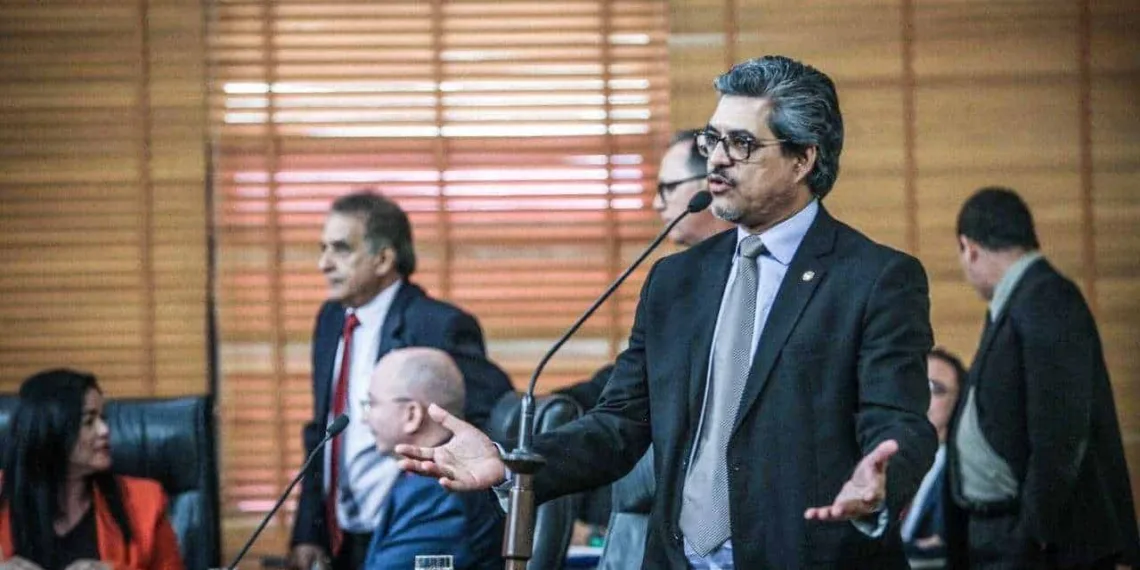 “Eu acho precipitado e incoerente com tudo que já construímos aqui votar terça”, diz Edvaldo Magalhães