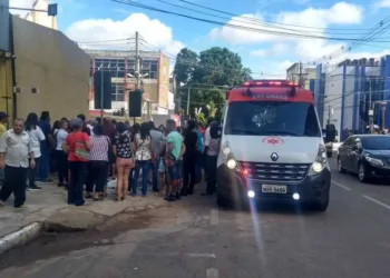 Homem lutou com assaltante antes de levar tiro na cabeça no Centro, diz delegado