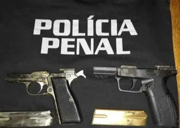 Após achar pistolas em presídio, dois agentes são investigados por facilitar entrada de armas