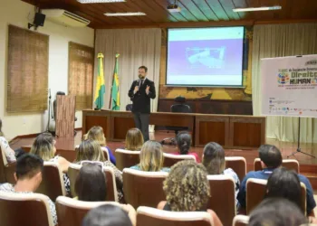 Procurador de Justiça Sammy Barbosa palestra para servidores municipais  