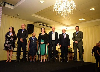 Prefeita Socorro Neri entrega Comenda para seis personalidades de Rio Branco