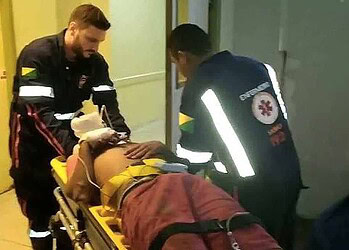 Dupla da motocicleta age, garupa desce e atira contra vítima no Recanto dos Buritis