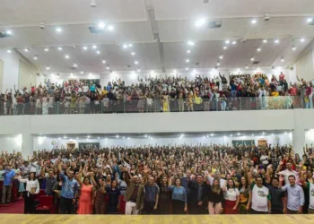 Socorro Neri torna Rio Branco 1ª capital brasileira sem contratos provisórios na Educação
