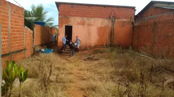 Bandidos invadem casa, roubam dinheiro e matam proprietário a facadas em Rio Branco