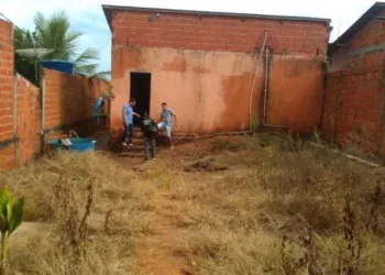Bandidos invadem casa, roubam dinheiro e matam proprietário a facadas em Rio Branco