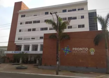 Criminosos passam atirando e três pessoas ficam feridas em Rio Branco