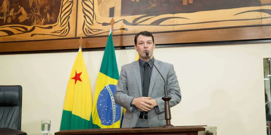 Após denúncia de Roberto Duarte, Sesacre envia médico para Porto Walter
