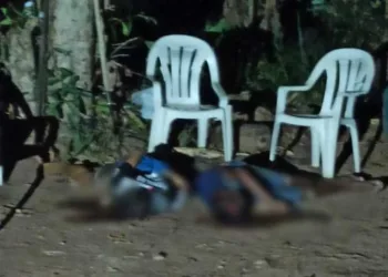 Suspeitos de matar netos a machadadas na frente da avó são presos em Rio Branco