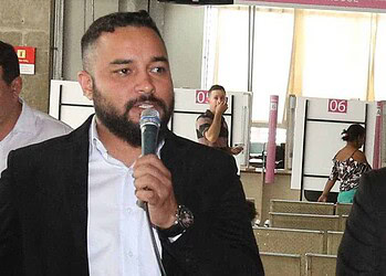 Exoneração do diretor do Iapen será oficializada quando governador voltar de viagem