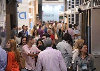 Imagem geral da feira - FOTO CLEITON CORDEIRO CEDIDA