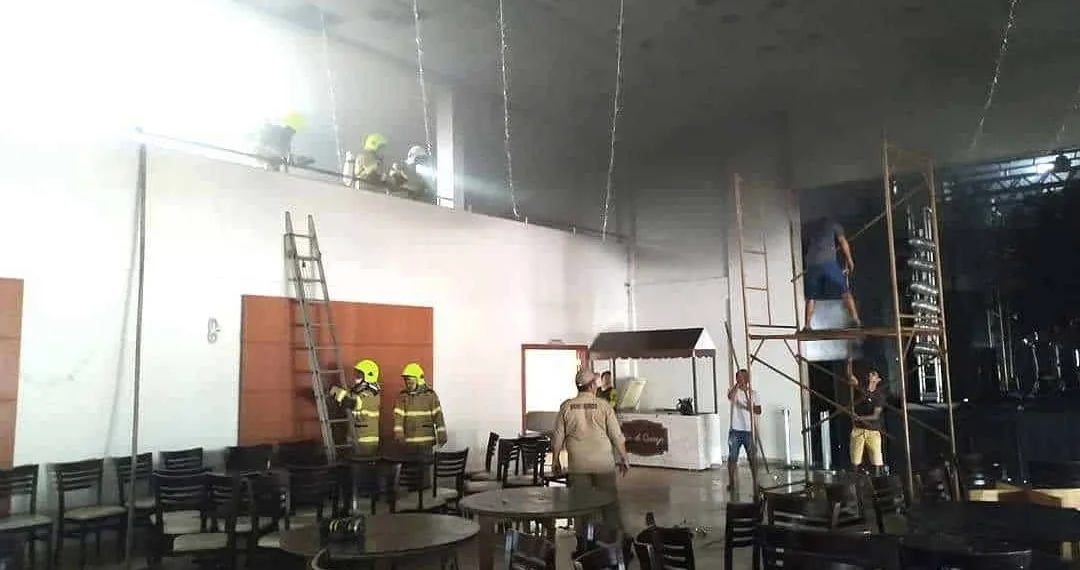Incêndio atinge Maison Borges na manhã desta segunda-feira