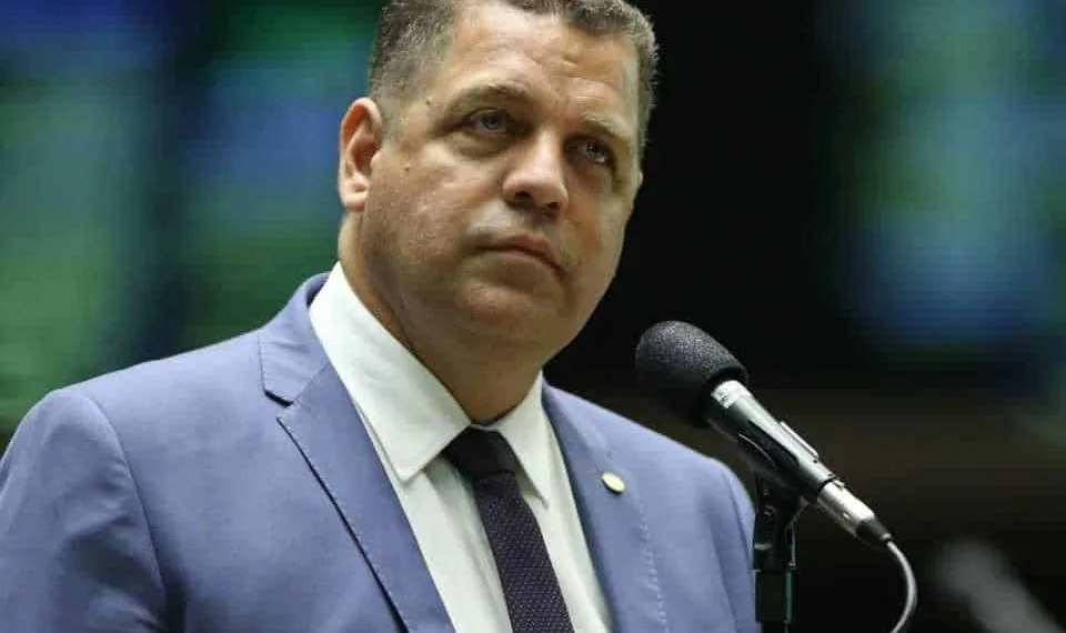 Major Rocha fez postagem desabafando sobre a nomeação de um ex´petista no quadro de comissionados do governo (FOTO REPRODUÇÃO FACEBOOK)